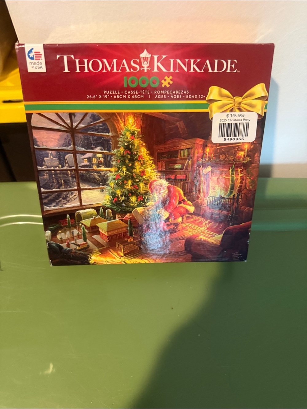 Thomas Kinkade Holiday Puzzle Box in Red and Green